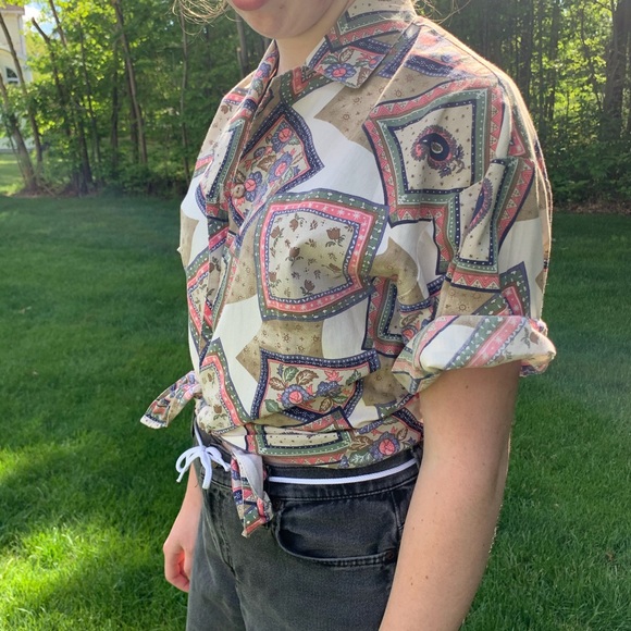 Vintage Quilt Patterned Button Up - Picture 4 of 4